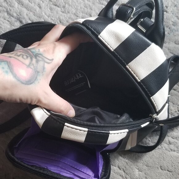 Hot Topic Black and White Striped Mini Bag - Picture 4 of 5